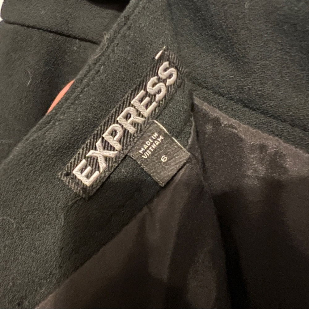 Express black peplum pencil skirt size 6 - Picture 3 of 3